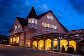 Polstermöbelhaus und Werkstatt